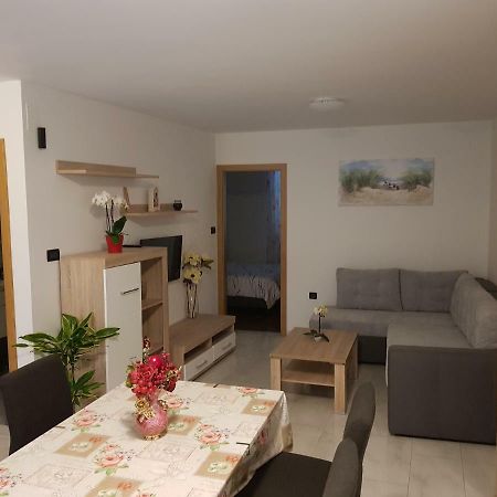 Izola City Center Apartment Eksteriør billede