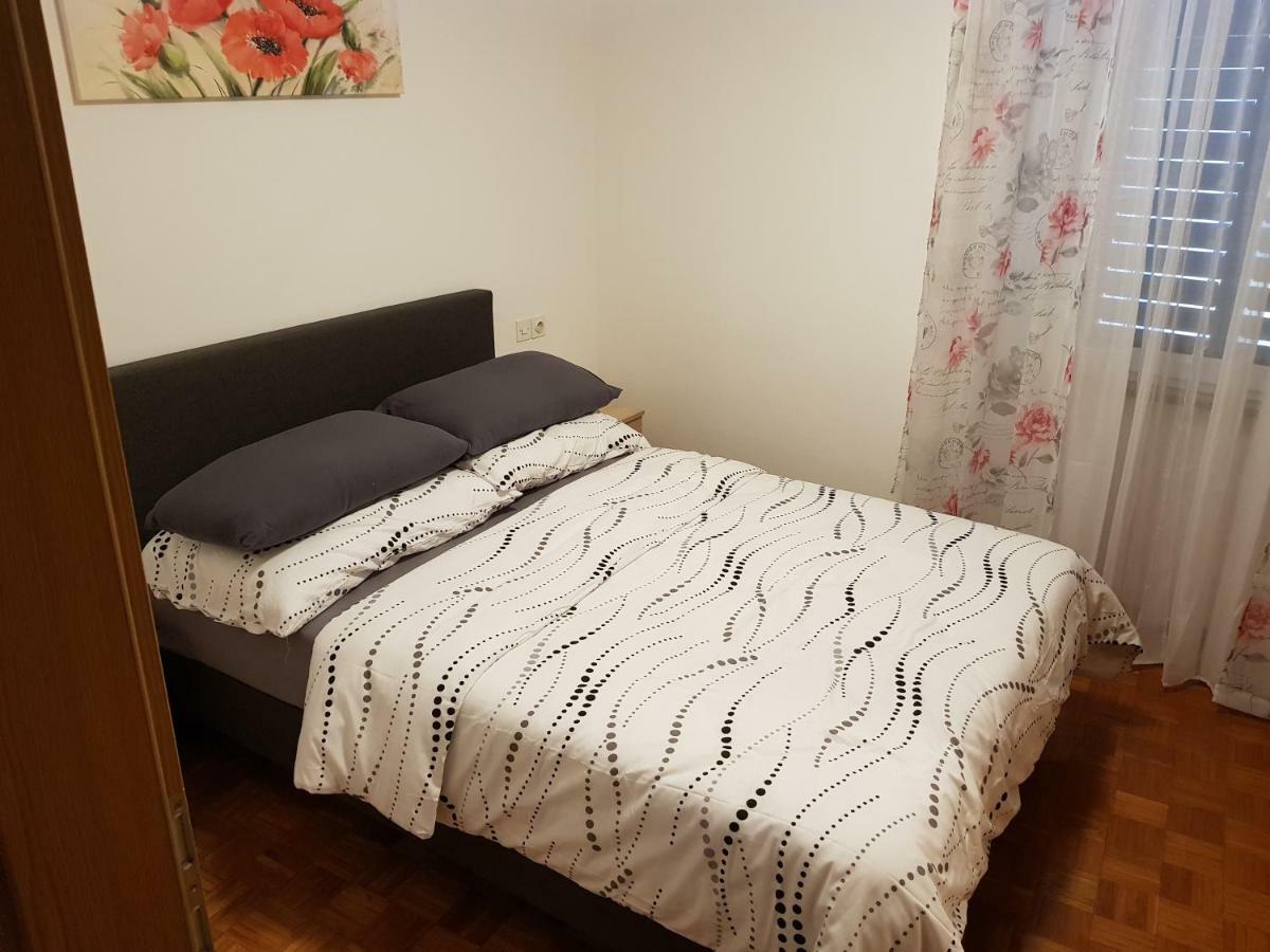 Izola City Center Apartment Eksteriør billede