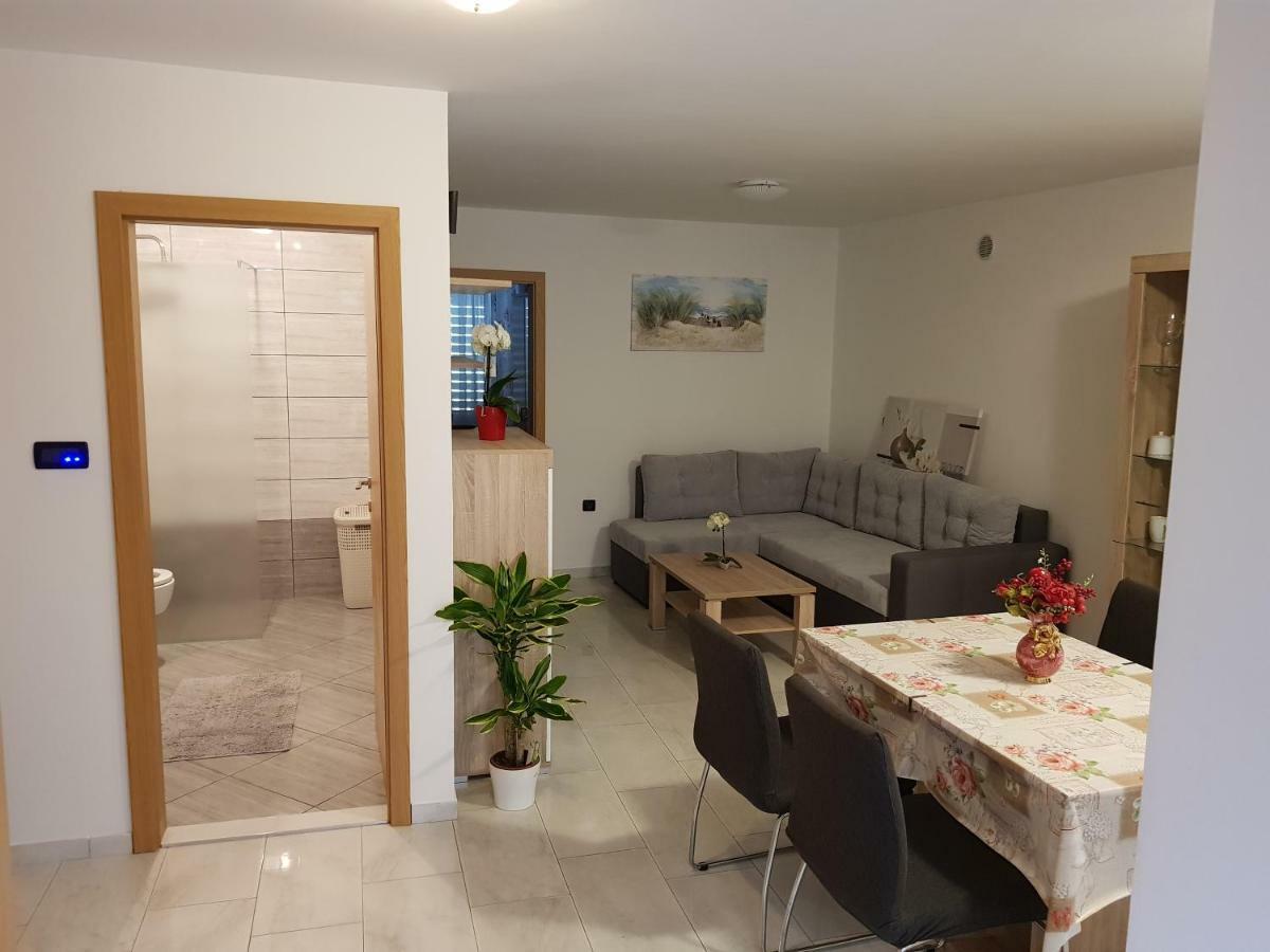 Izola City Center Apartment Eksteriør billede